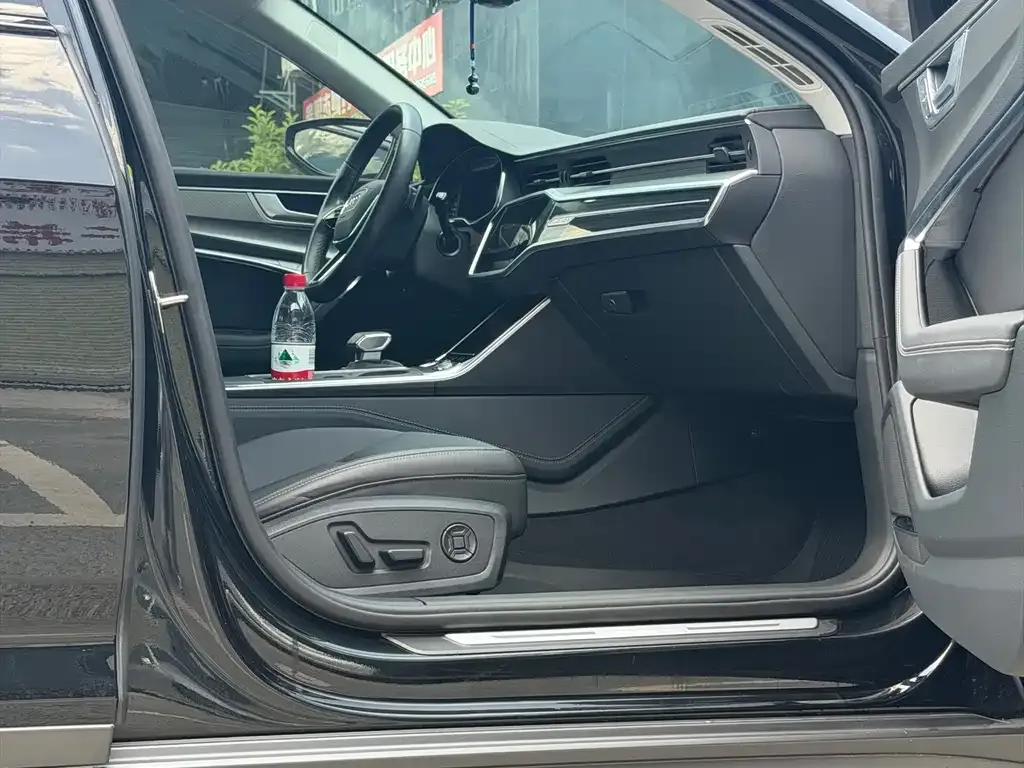 Audi A6 (Import) — фото 9