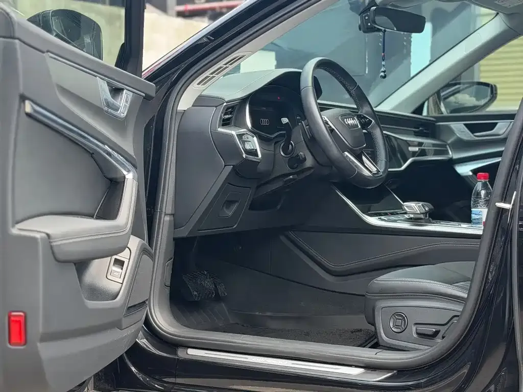 Audi A6 (Import) — фото 4