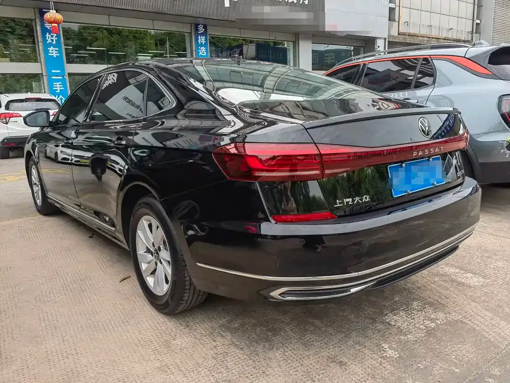 Volkswagen Passat — фото 7