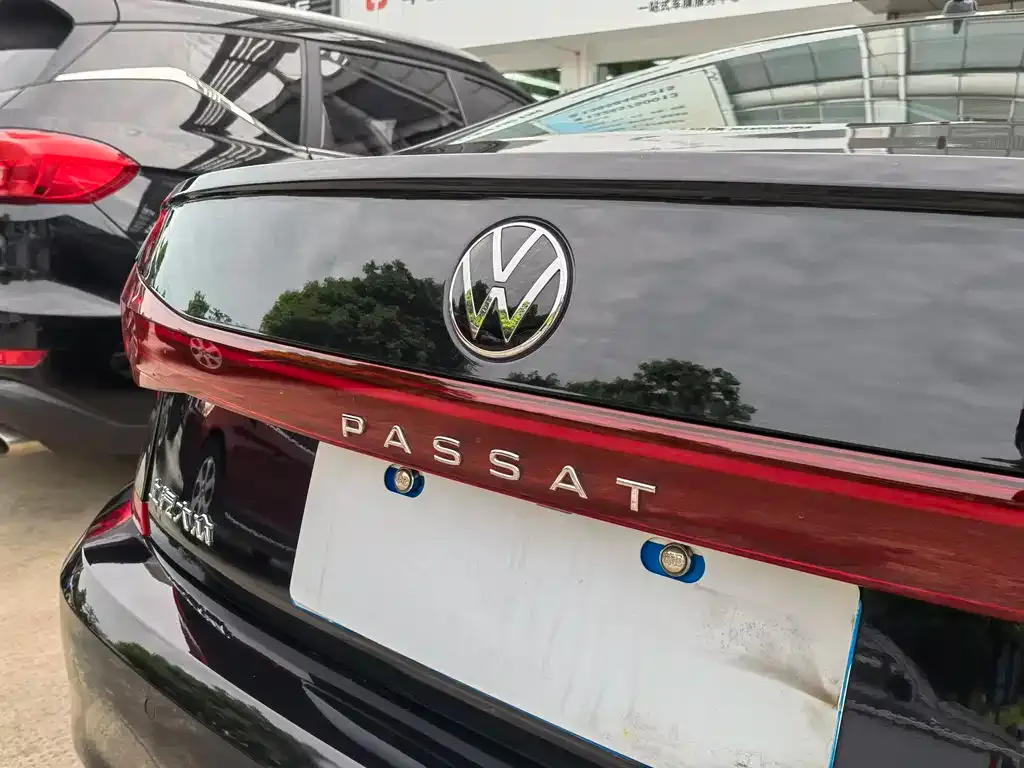 Volkswagen Passat — фото 6