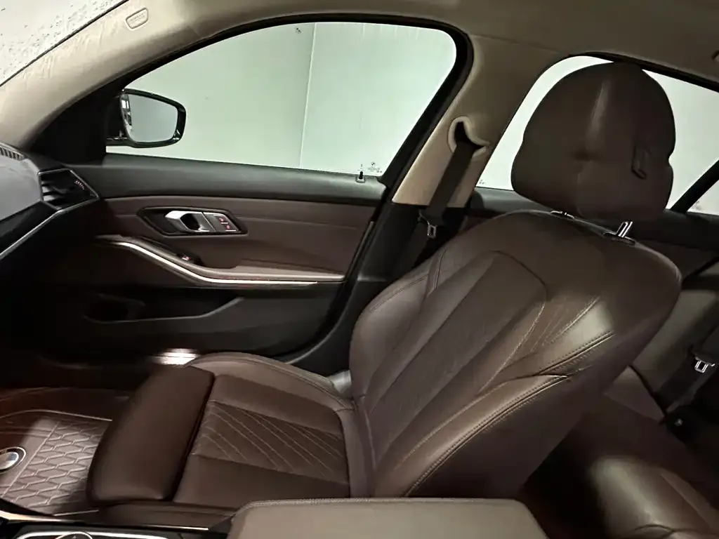 BMW 3 Series — фото 10