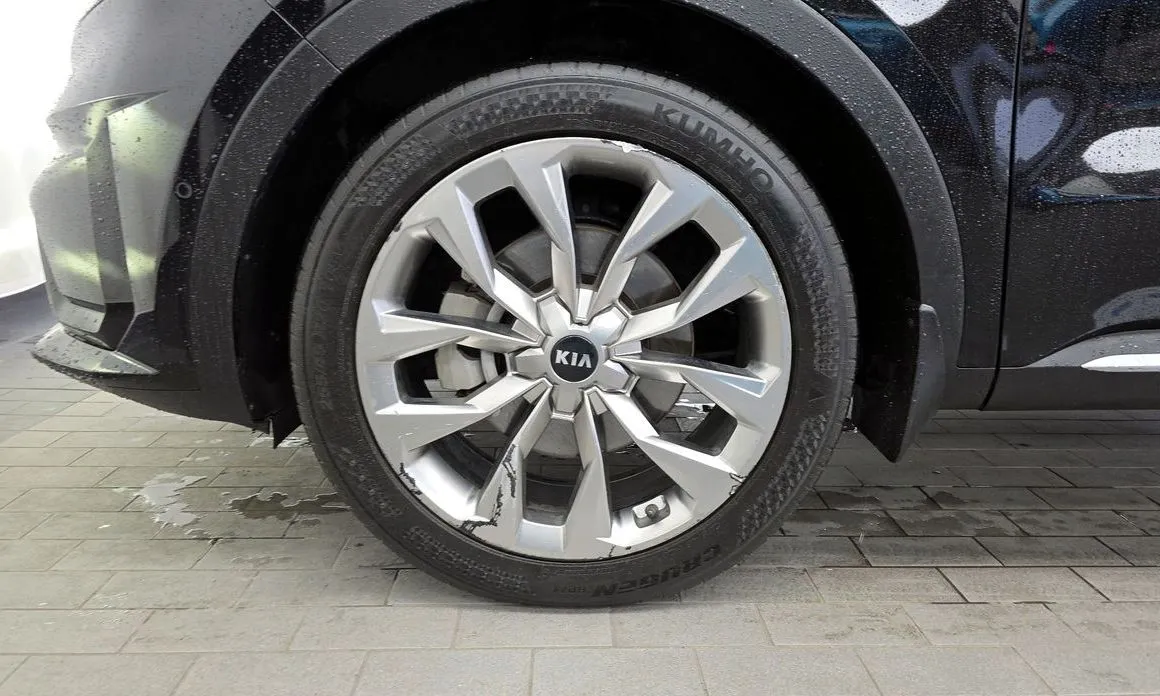 Kia Sorento — фото 7