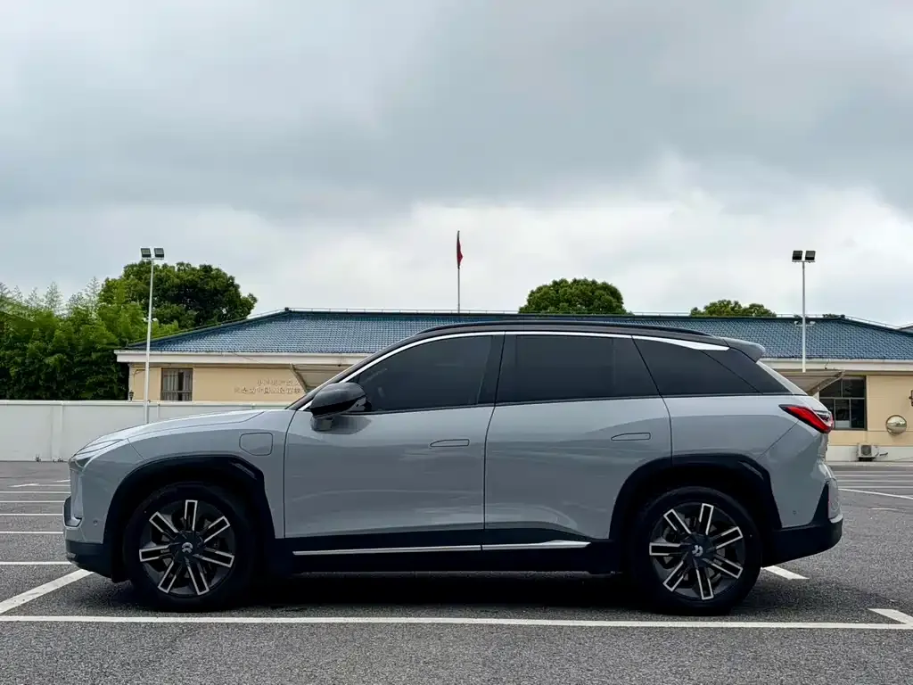 NIO ES6 — фото 8