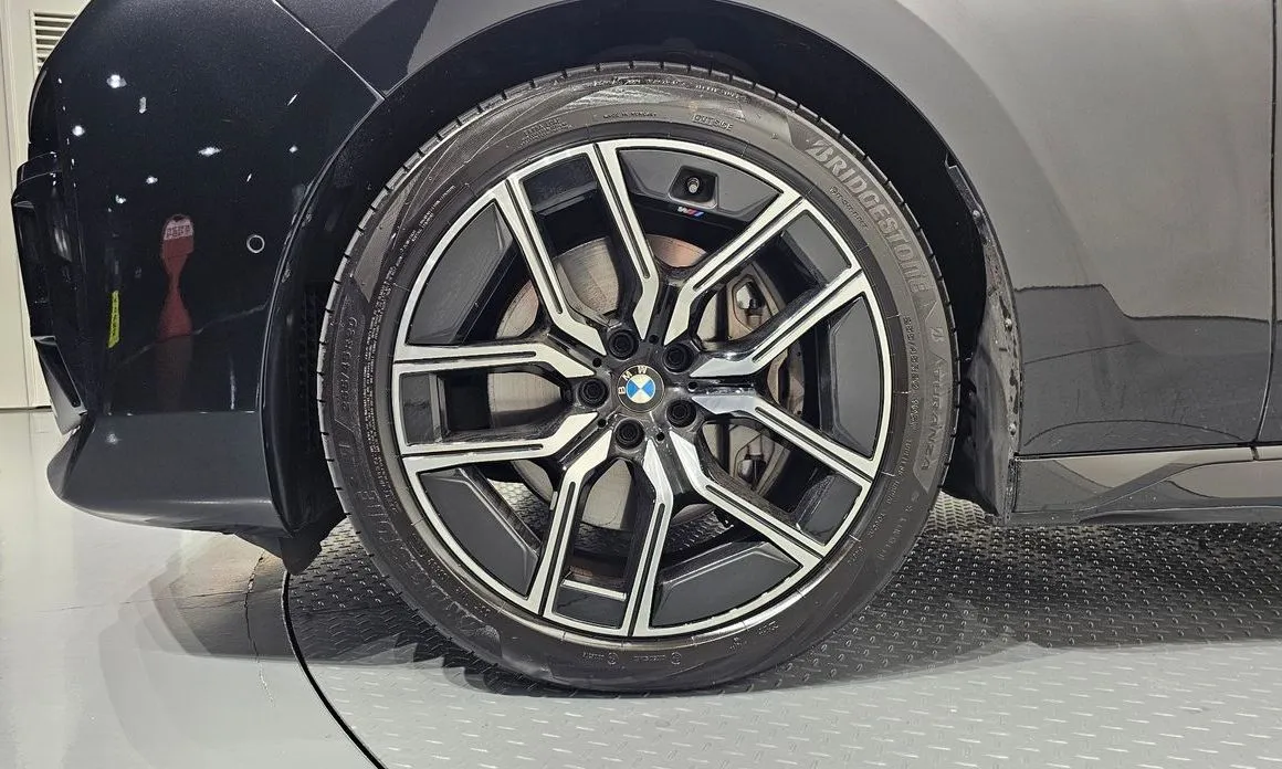 BMW 7-Series 2024 из KR, фото 10