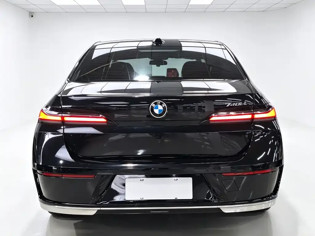 BMW 7 Series 2023 из CN, фото 8