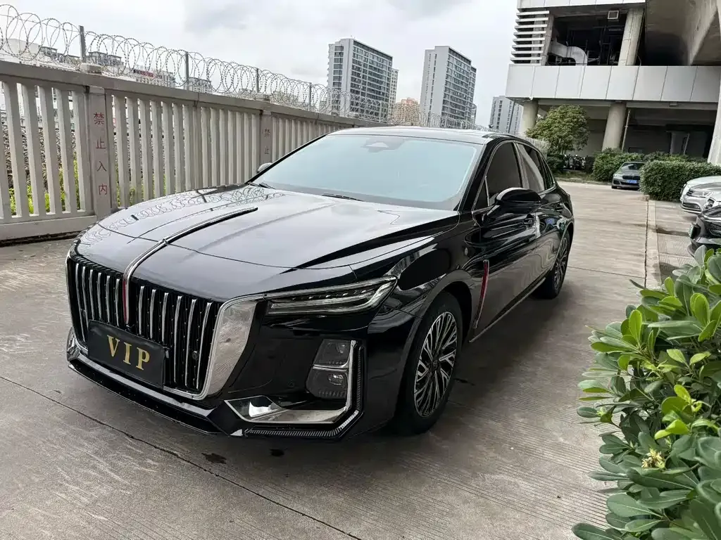 Hongqi H5 — фото 1