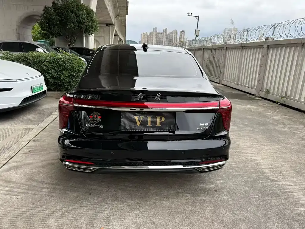Hongqi H5 — фото 3