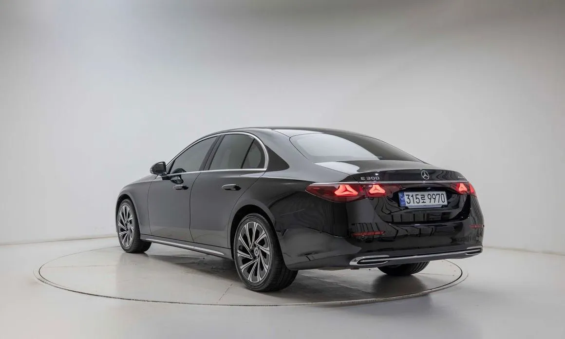 Mercedes-Benz E-Class 2024 из KR, фото 4