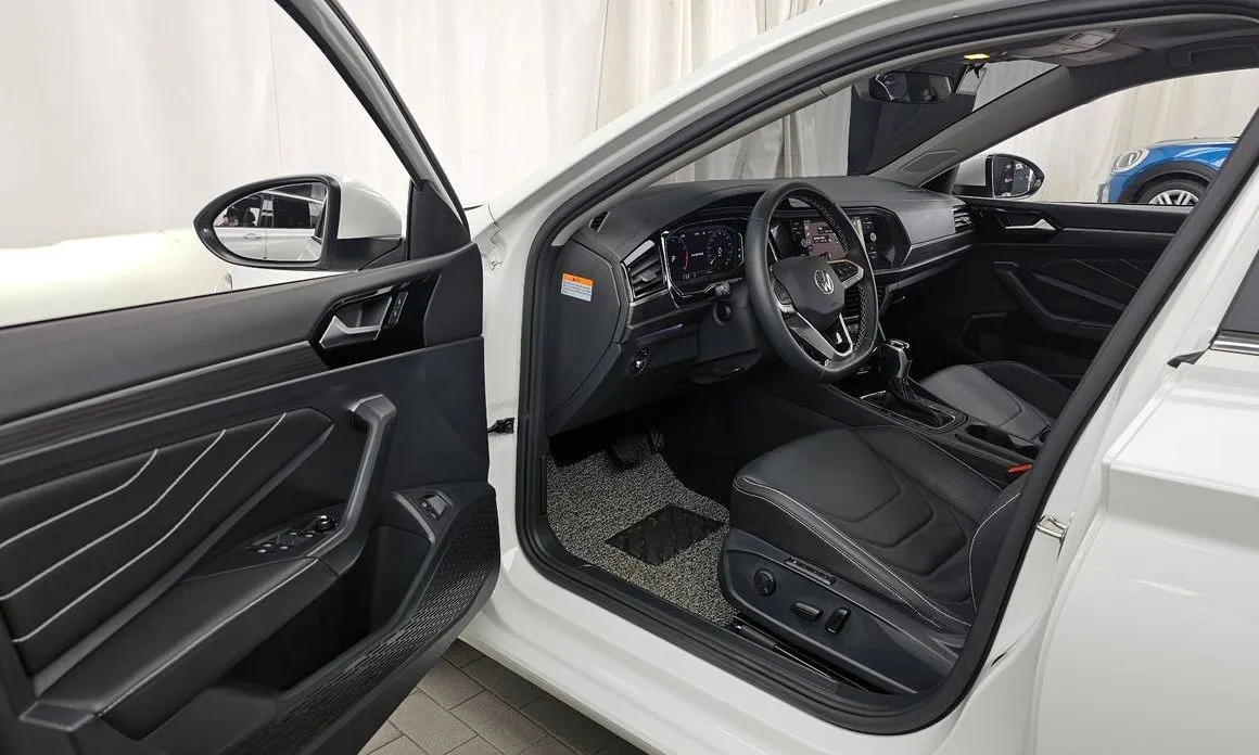 Volkswagen Jetta 2023 из KR, фото 9