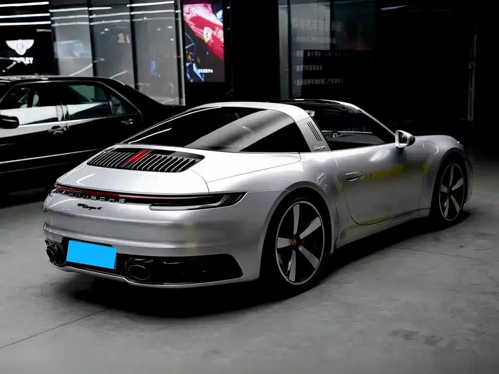 Porsche 911 2021 из CN, фото 5