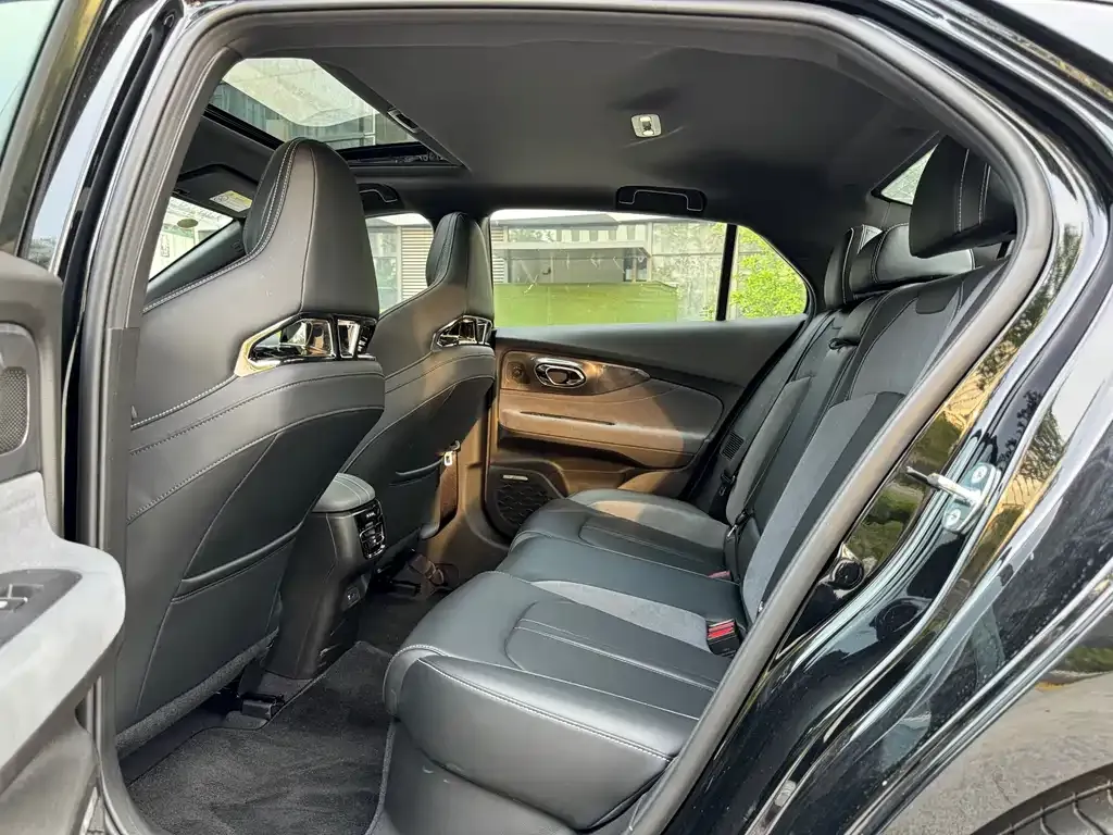 GAC Motor Shadow Leopard — фото 6