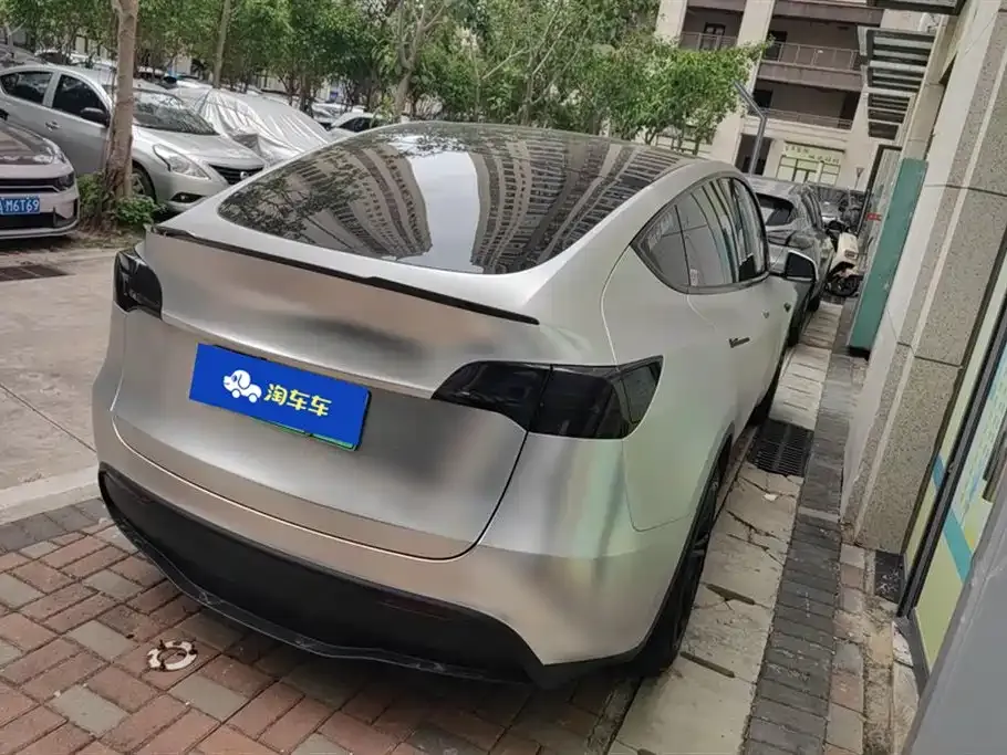 Tesla Model Y — фото 8