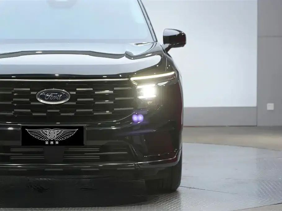 Ford Edge — фото 2