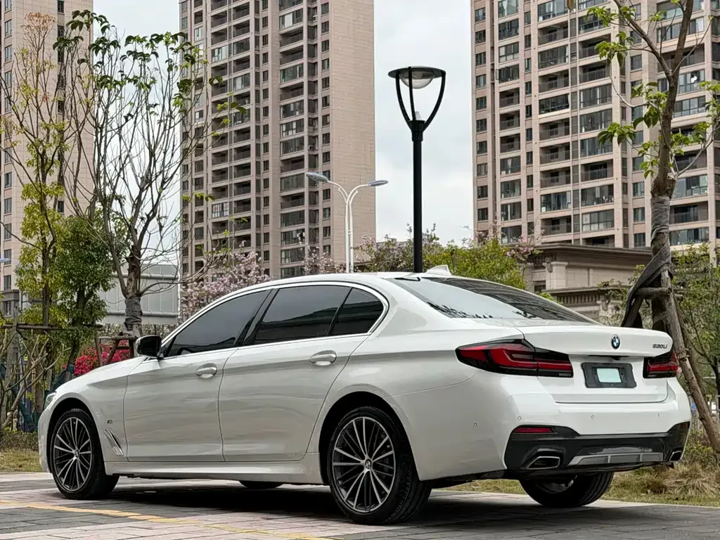 BMW 5 Series — фото 3