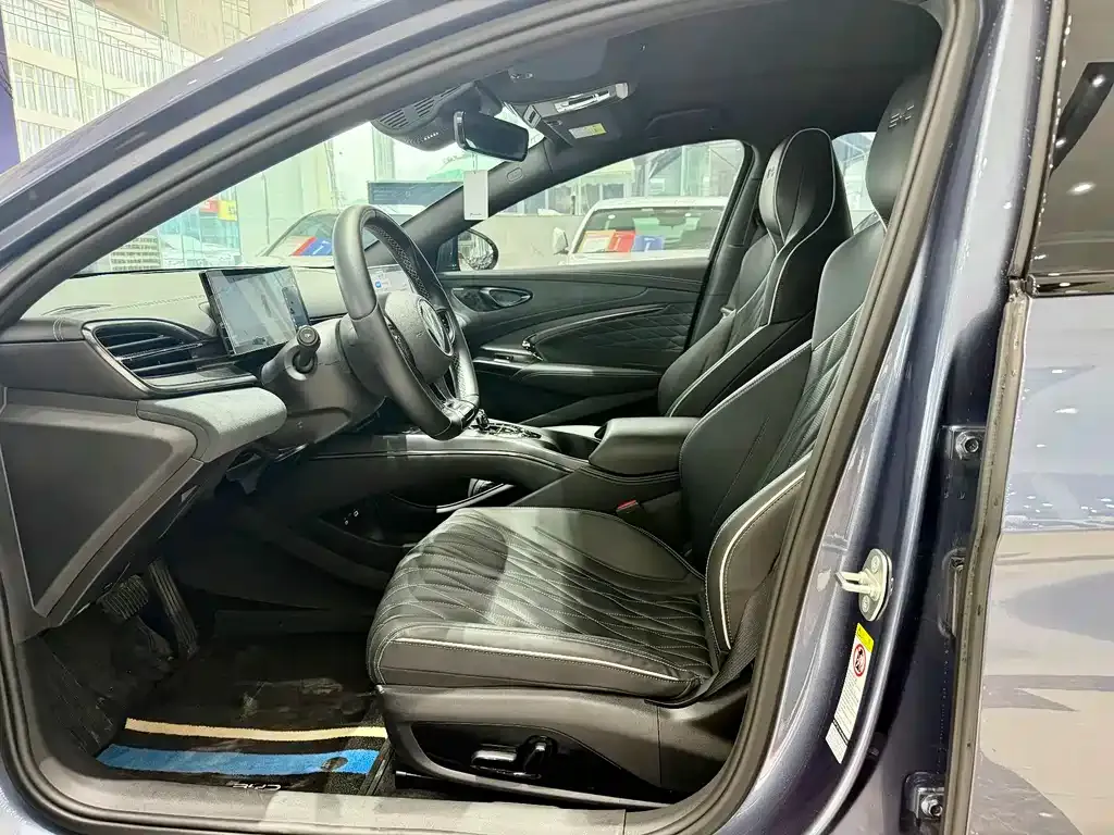 BYD Seal — фото 2