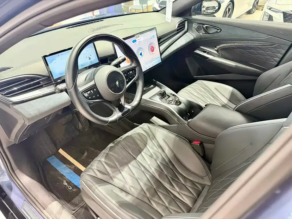 BYD Seal — фото 10