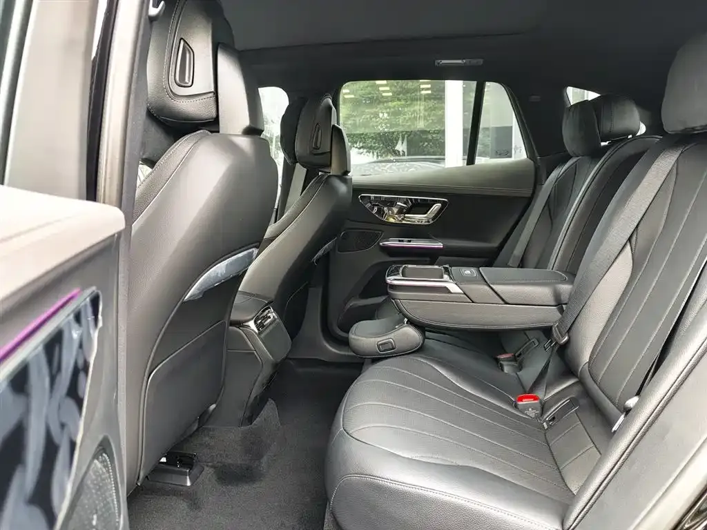 Mercedes-Benz EQE SUV — фото 10