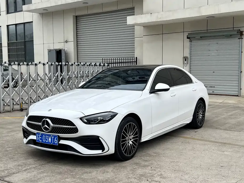 Mercedes-Benz C-Class — фото 1