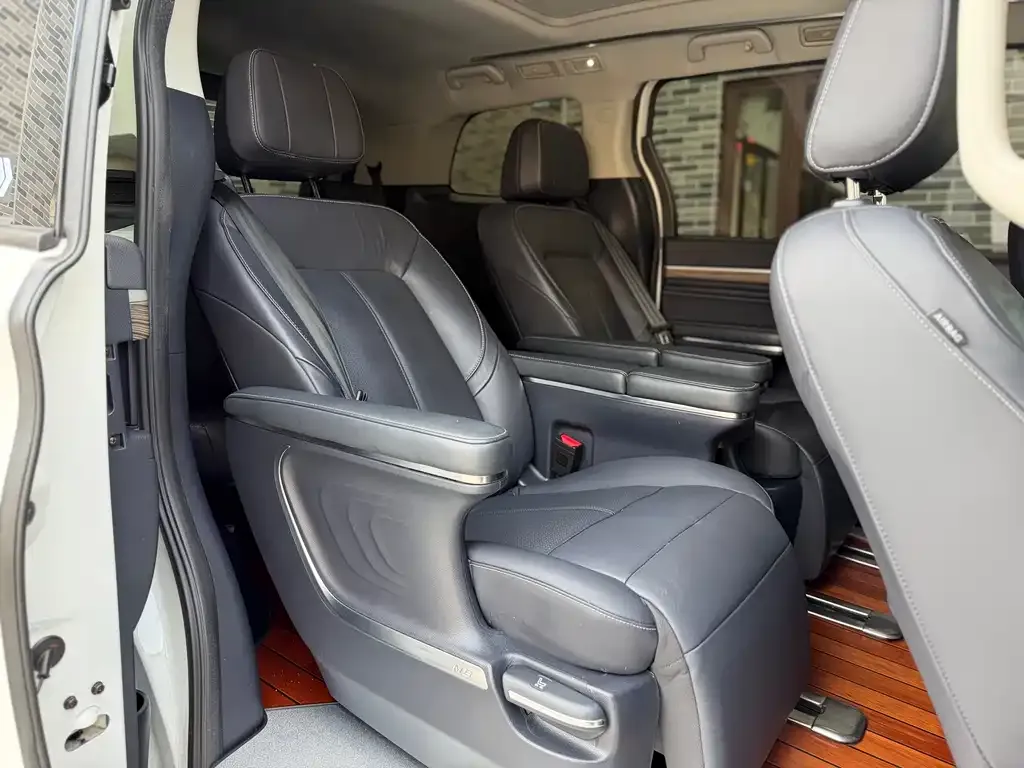 GAC Motor Trumpchi M8 — фото 4