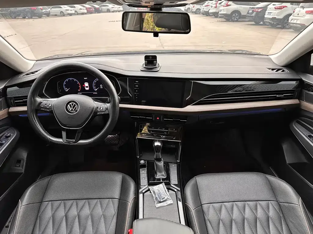 Volkswagen Passat — фото 9