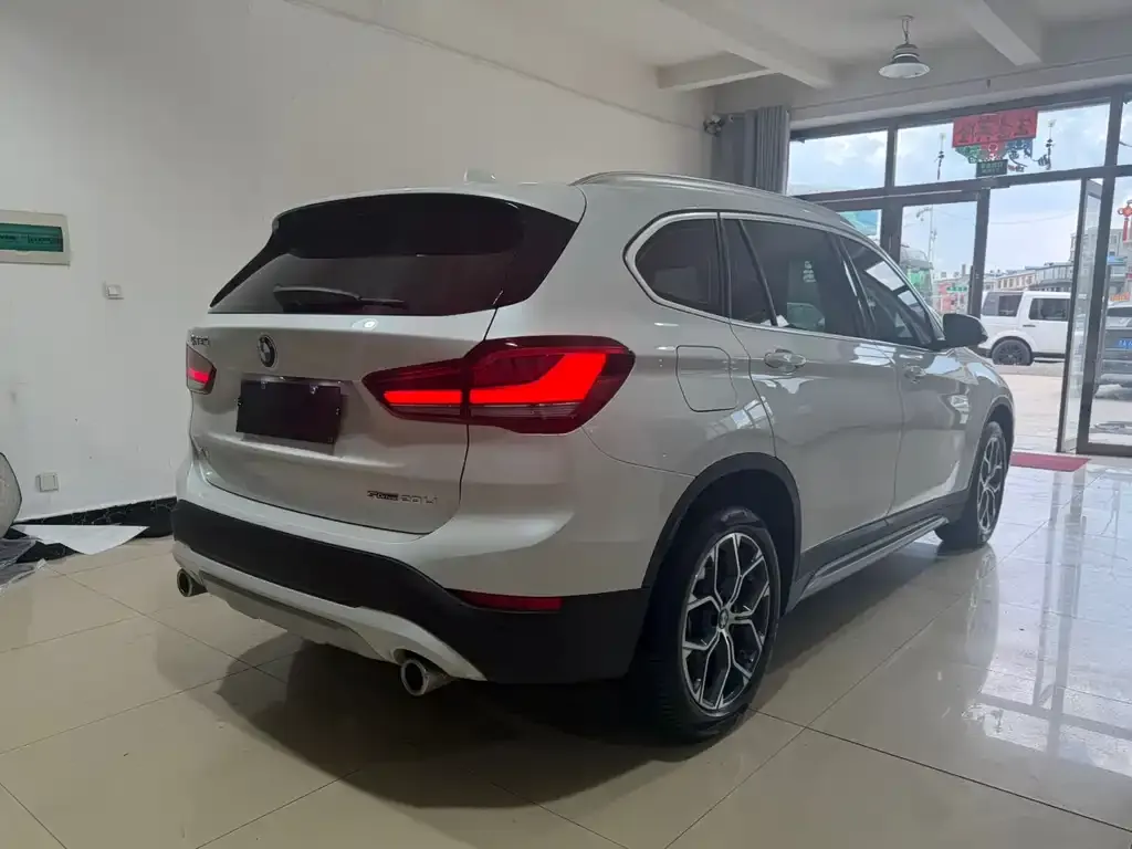 BMW X1 — фото 4