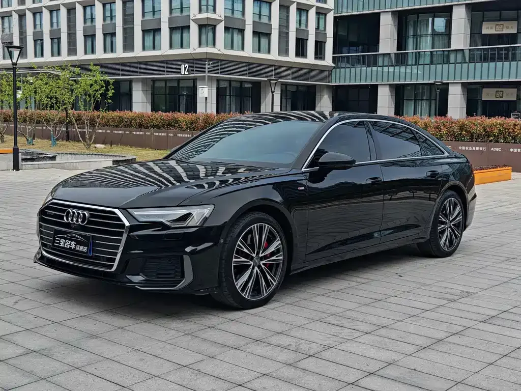 Audi A6L — фото 1