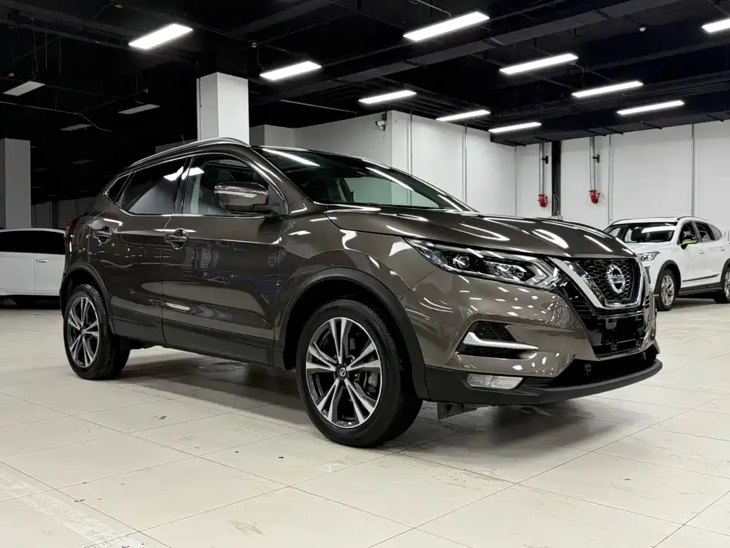 Nissan Qashqai — фото 7