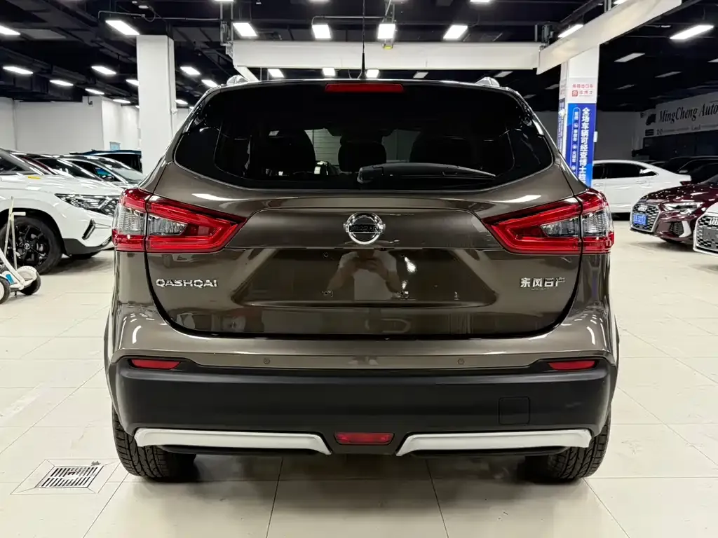 Nissan Qashqai — фото 10