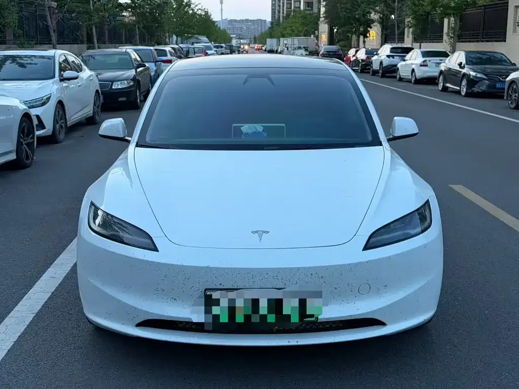 Tesla Model 3 — фото 8