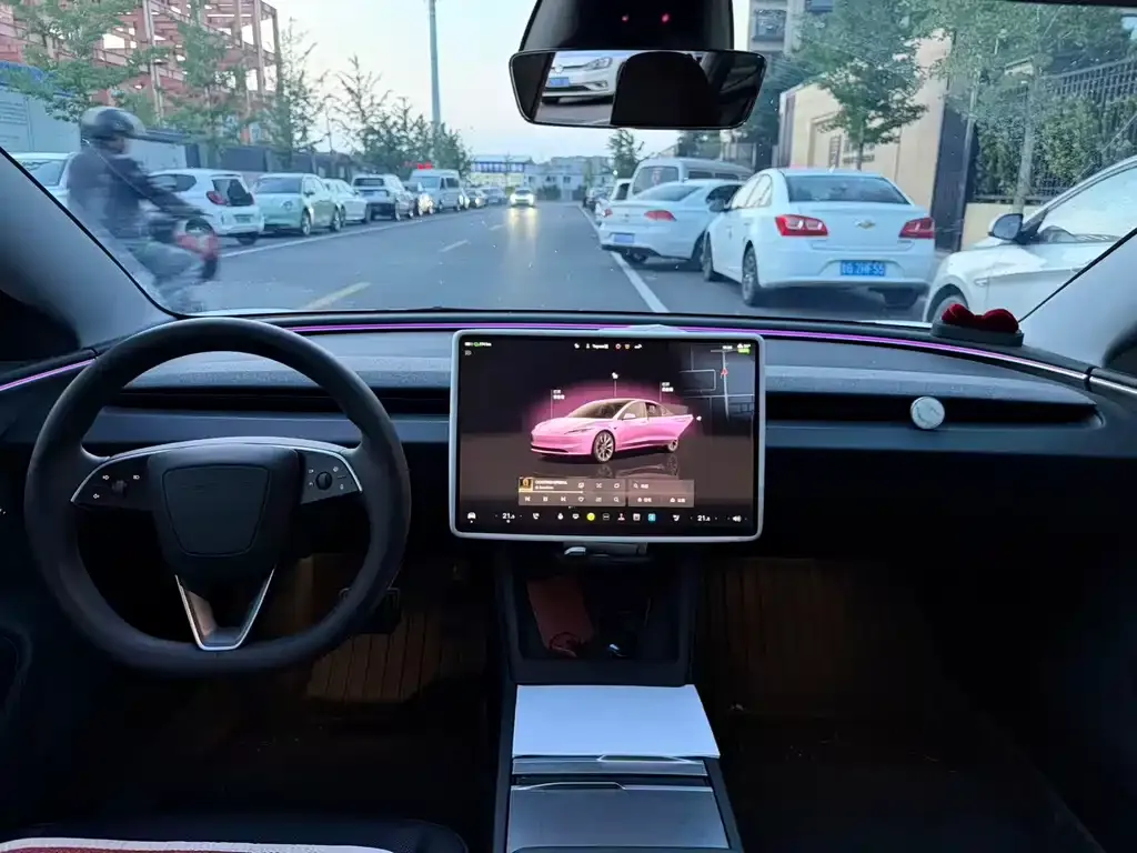 Tesla Model 3 — фото 5