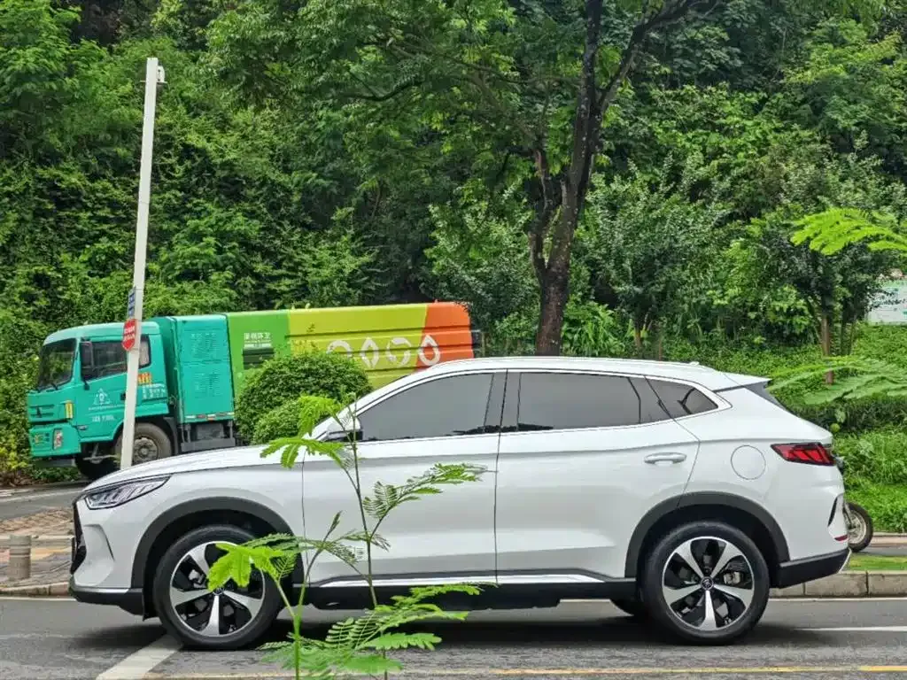 BYD PLUS New Energy — фото 5