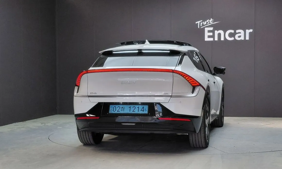 Kia EV6 — фото 9