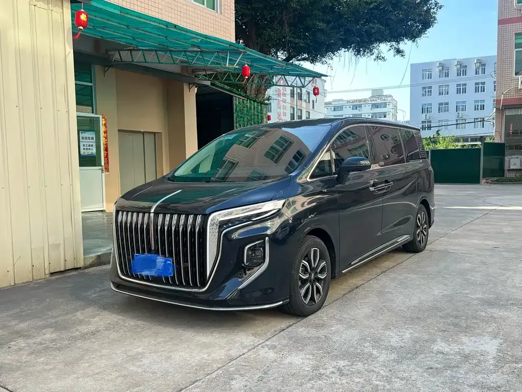 Hongqi HQ9 — фото 1