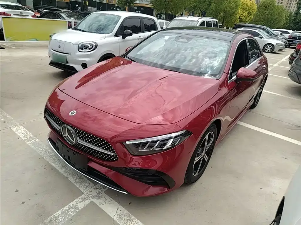 Mercedes-Benz A-Class 2023 из CN, фото 1