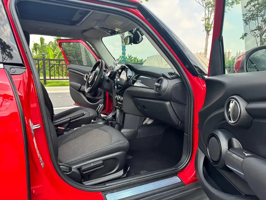 MINI Cooper (3-door) 2023 из CN, фото 5