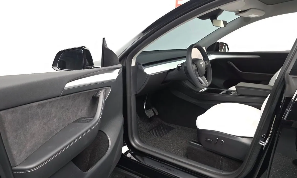 Tesla Model Y 2024 из KR, фото 3