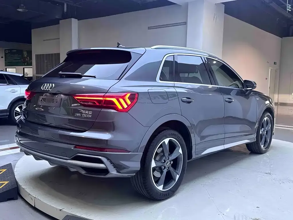 Audi Q3 — фото 9