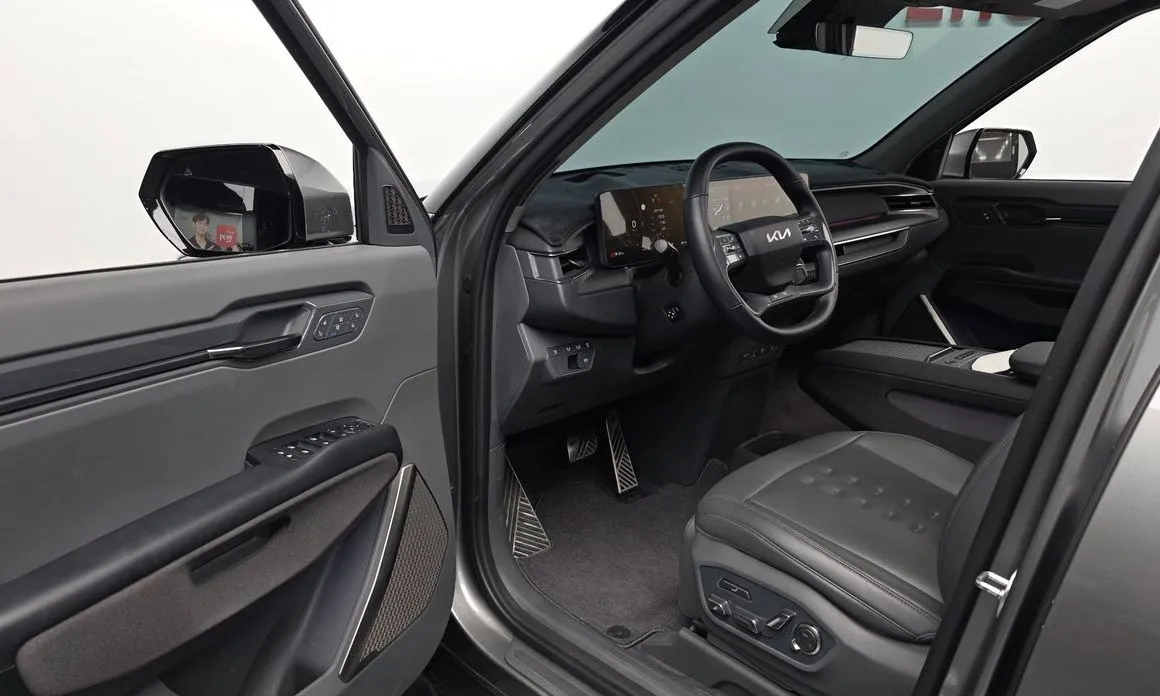 Kia EV9 2024 из KR, фото 2