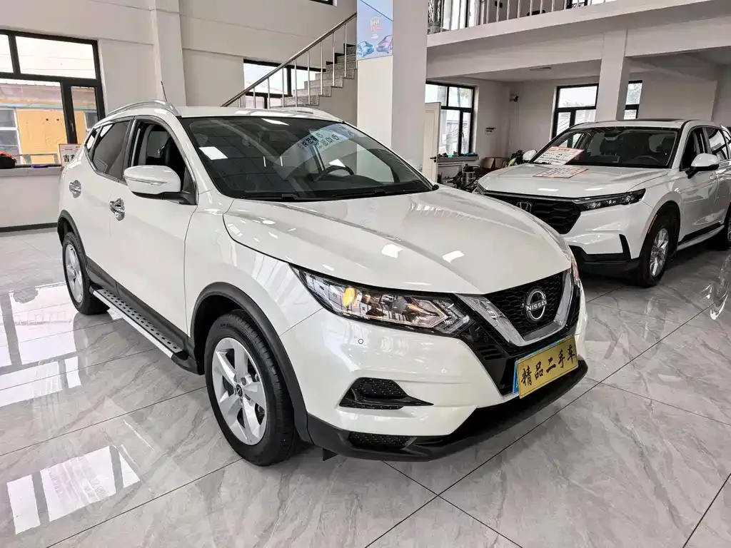 Nissan Qashqai — фото 8