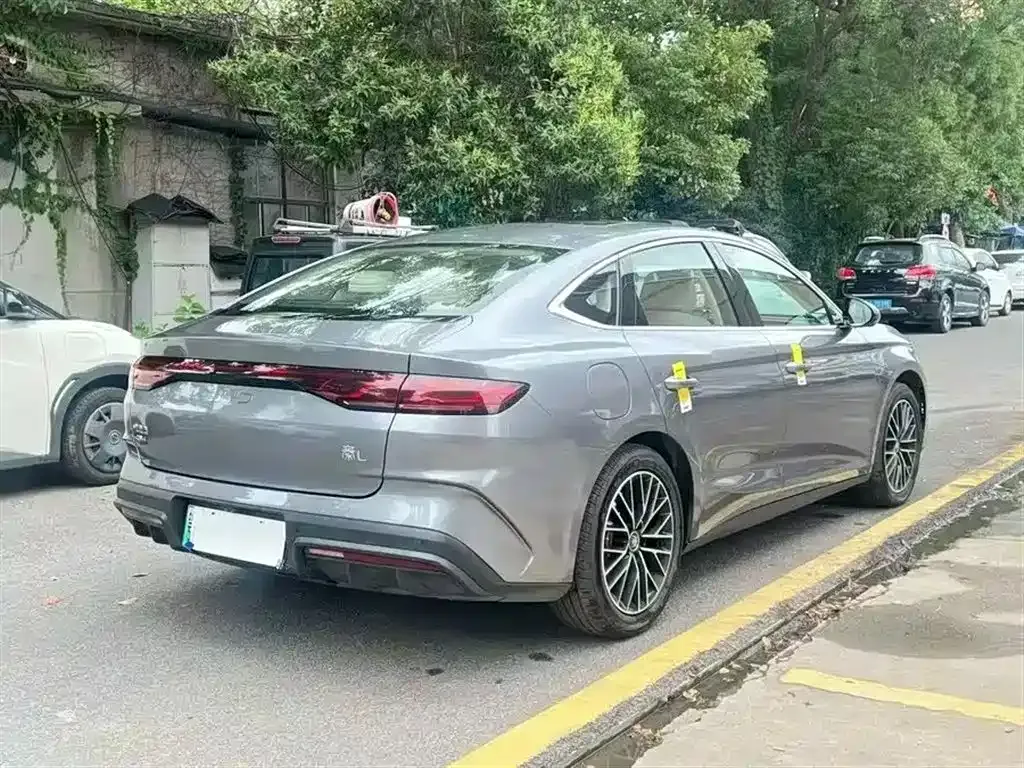 BYD Qin L — фото 7