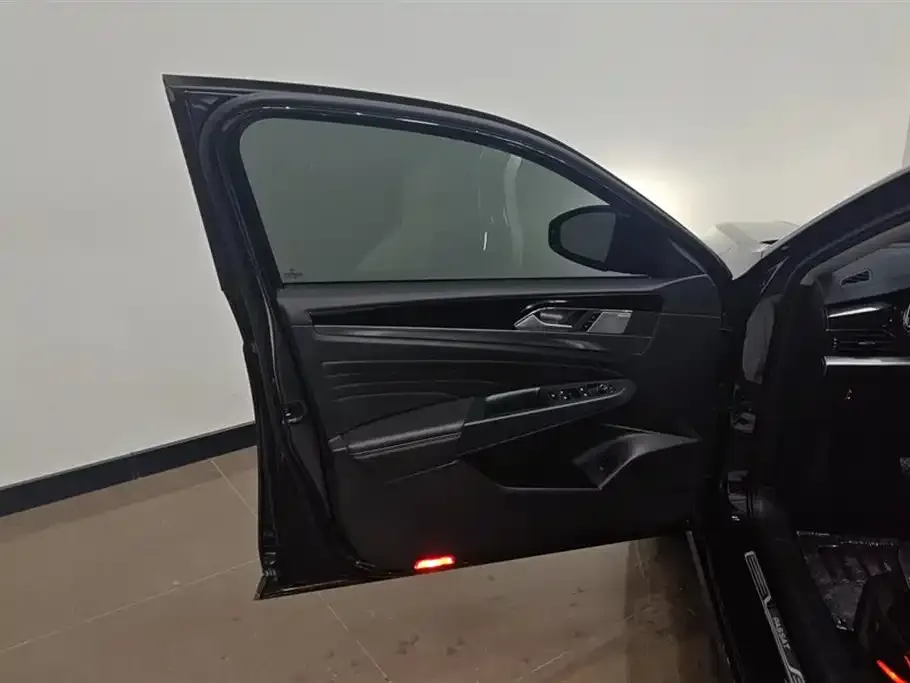 Volkswagen Passat — фото 2