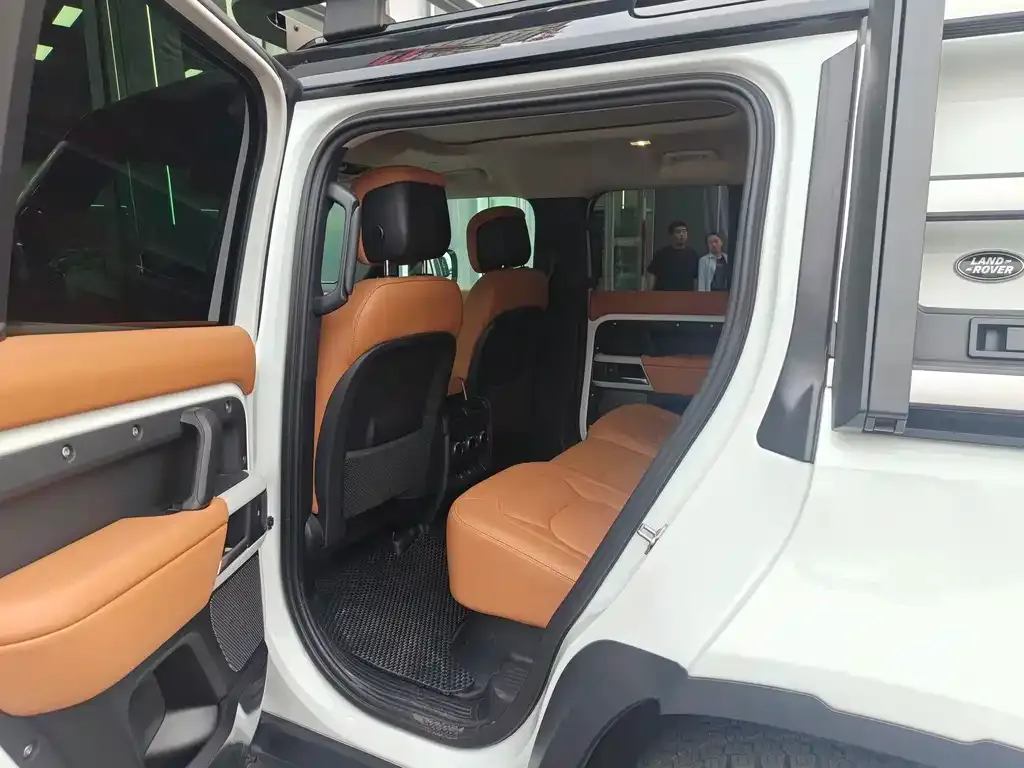 Land Rover Defender — фото 2