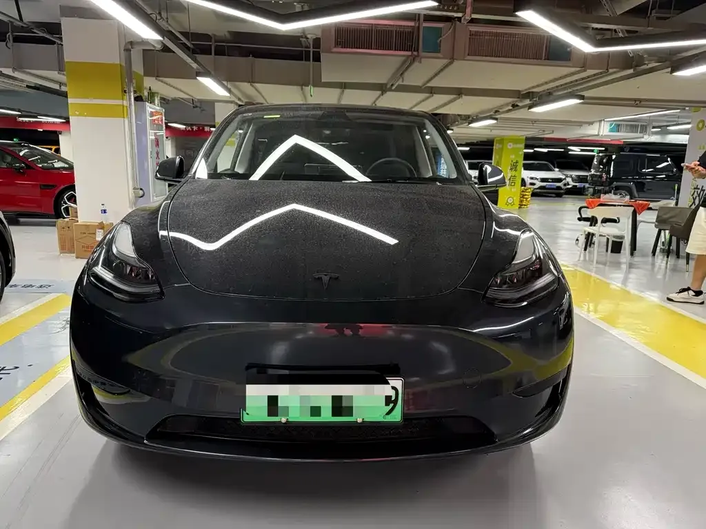 Tesla Model Y — фото 9
