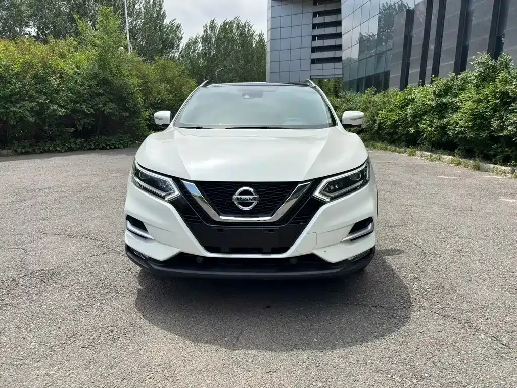 Nissan Qashqai — фото 10