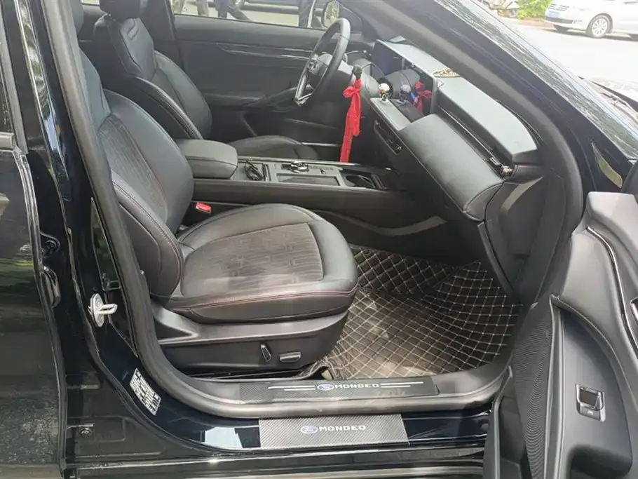Ford Mondeo 2023 из CN, фото 2