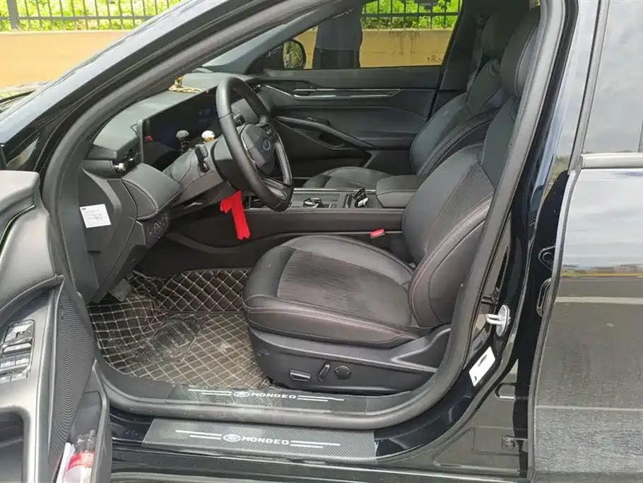Ford Mondeo 2023 из CN, фото 9