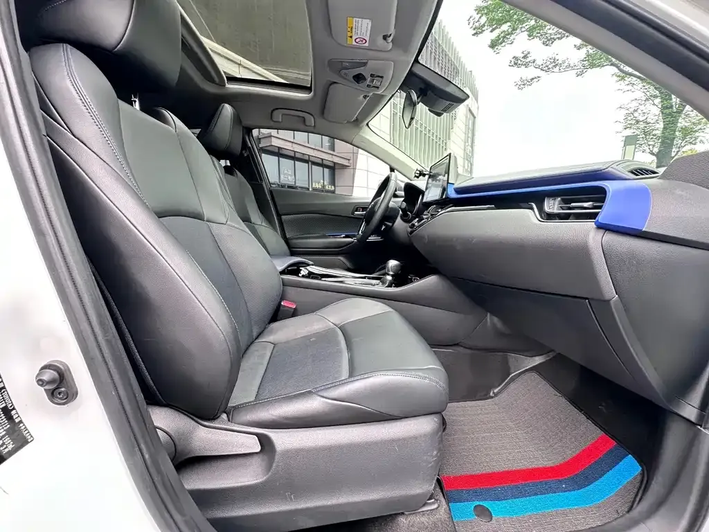 Toyota C-HR 2025 из CN, фото 6