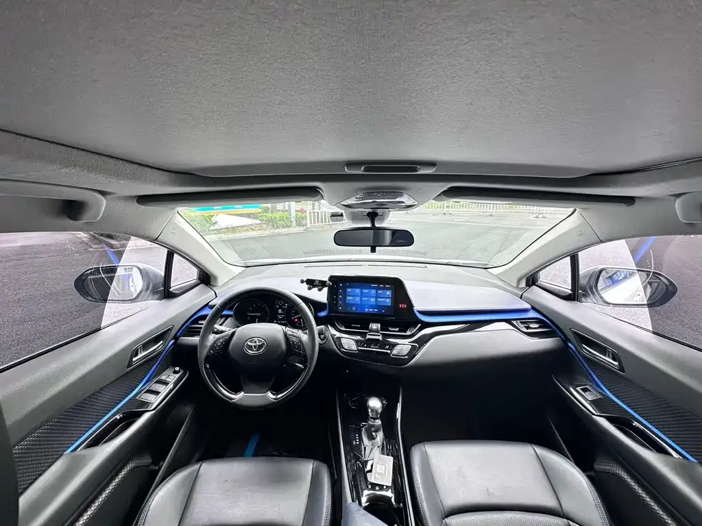 Toyota C-HR 2025 из CN, фото 4
