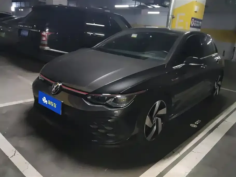 Volkswagen Golf GTI