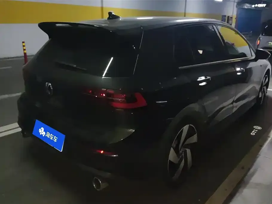Volkswagen Golf GTI 2023 из CN, фото 2